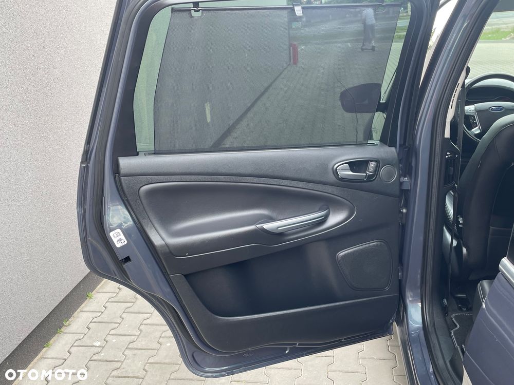 Ford S-Max - 21