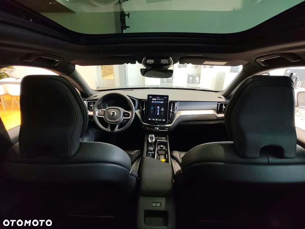 Volvo XC 60 T8 Plug-In Hybrid AWD Ultimate Black Edition - 22