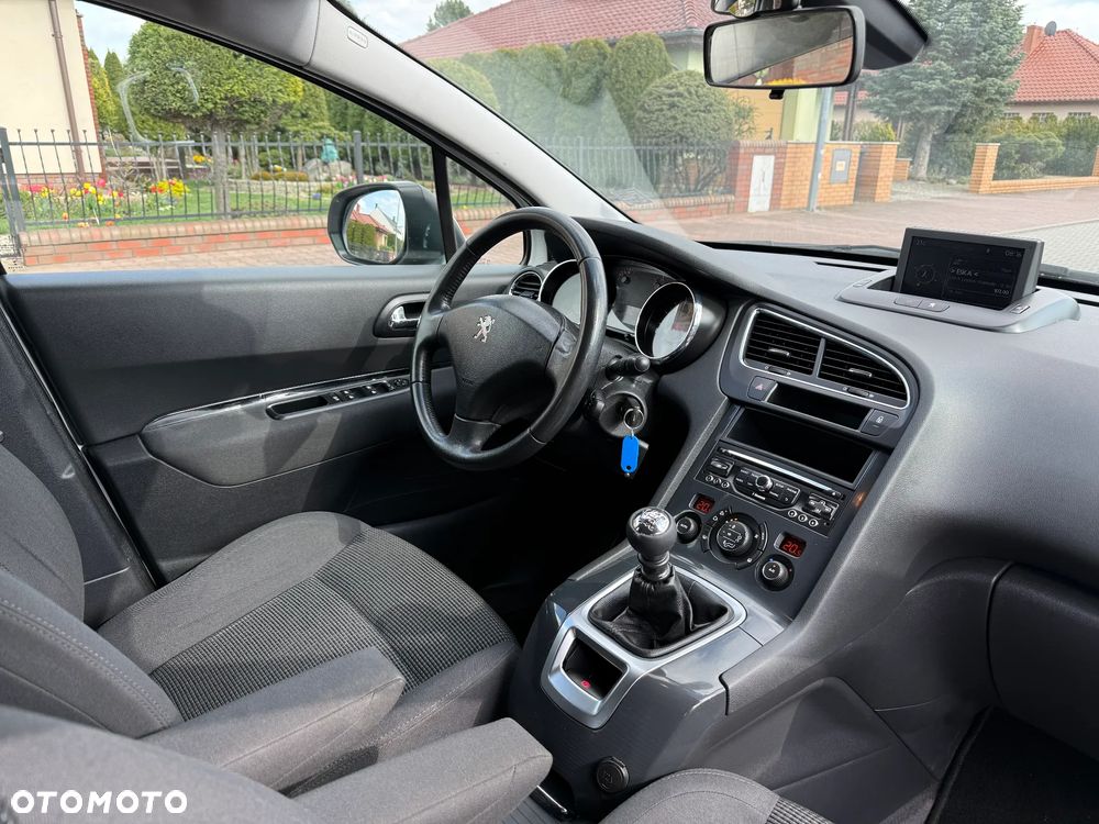 Peugeot 5008 - 29