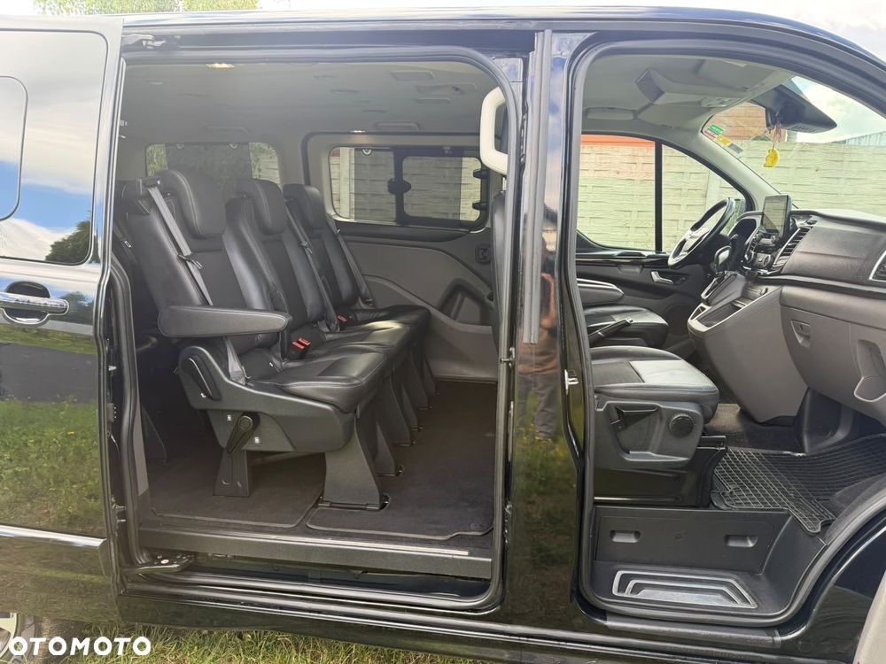 Ford Tourneo Custom - 11