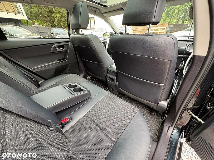 Toyota Auris 2.0 D-4D Executive - 21