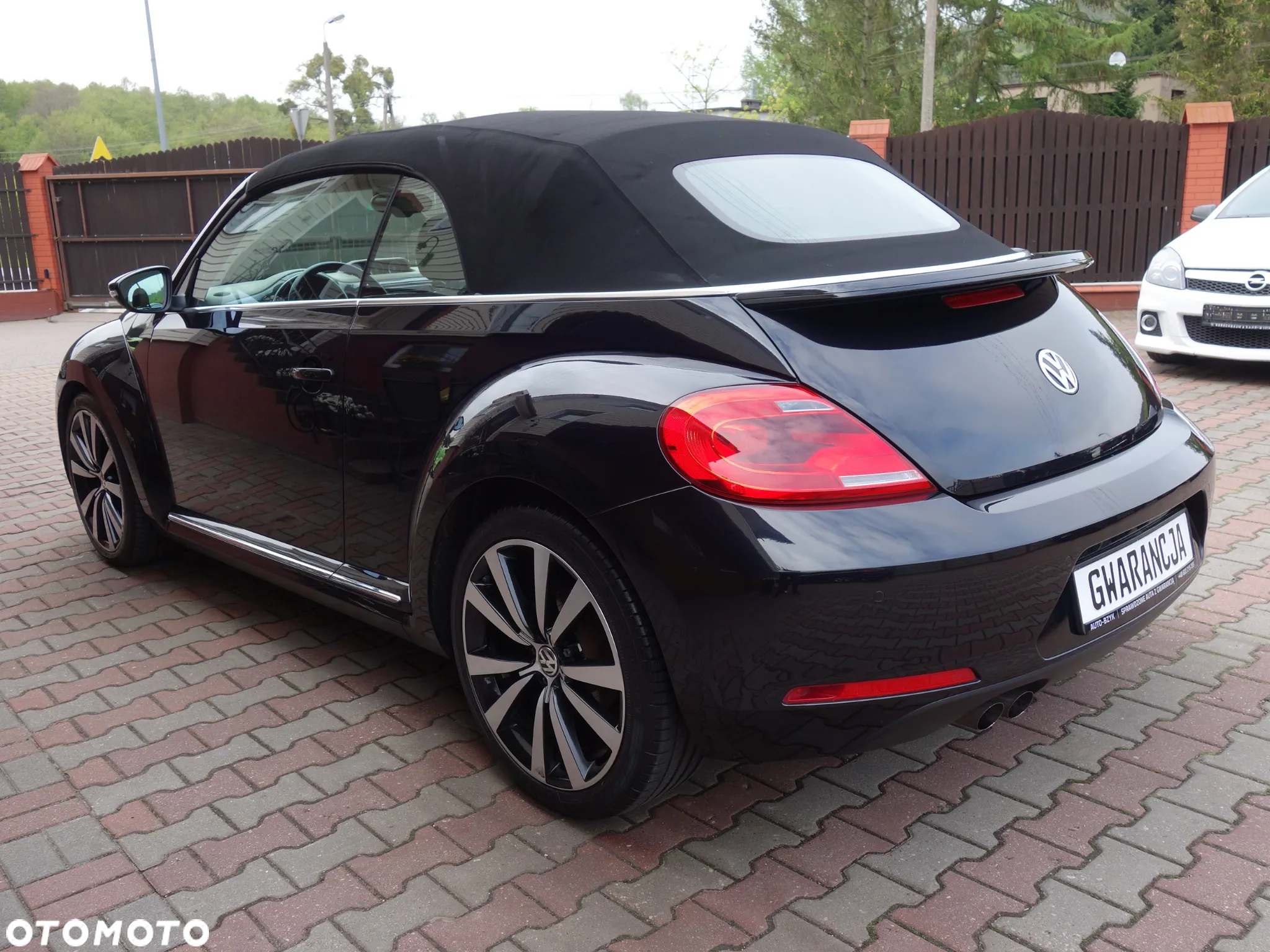 Volkswagen New Beetle - 12