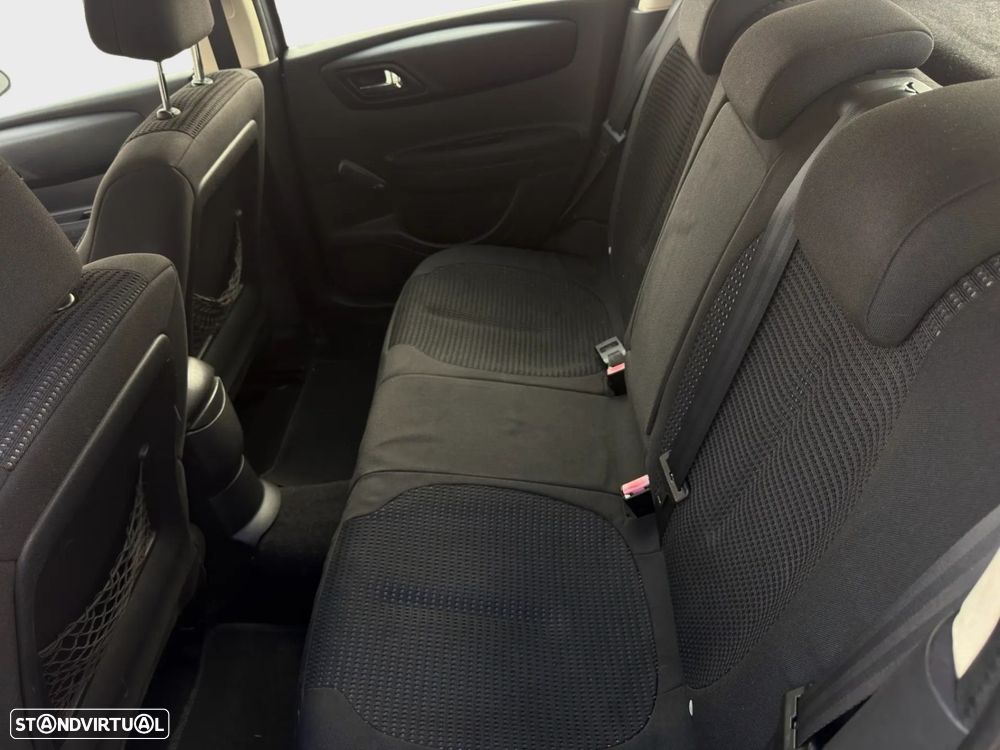 Citroën C4 1.6 HDi Attraction - 15