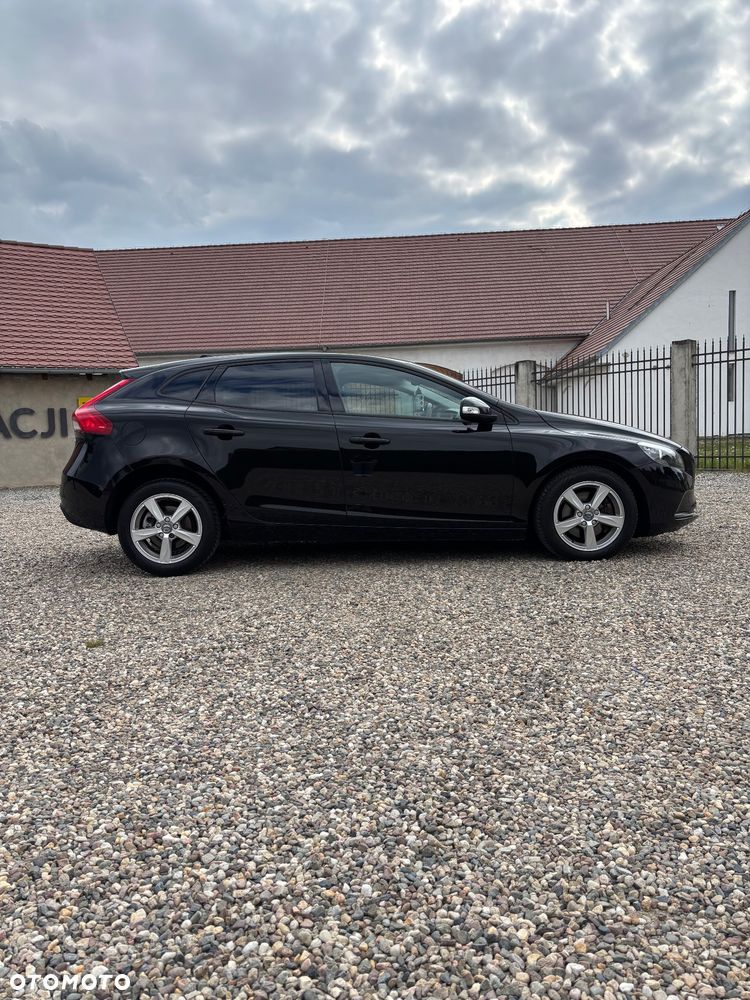 Volvo V40 D2 Momentum - 8