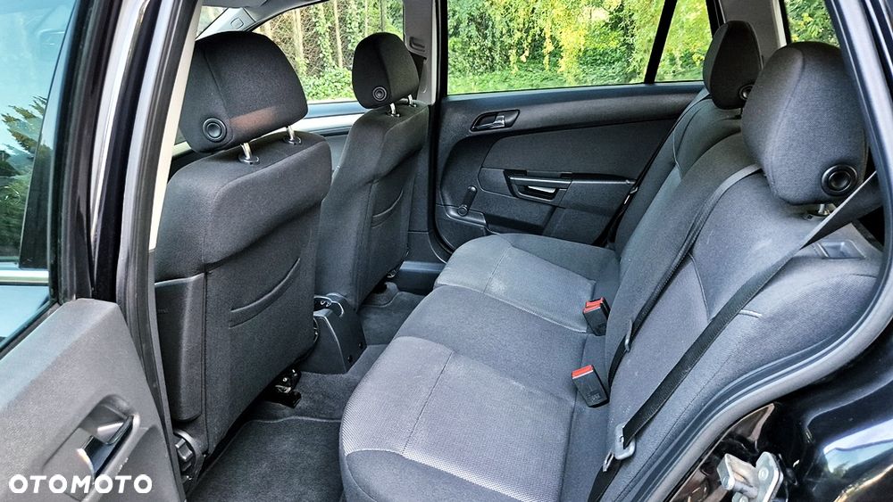 Opel Astra 1.6 NAVI - 34