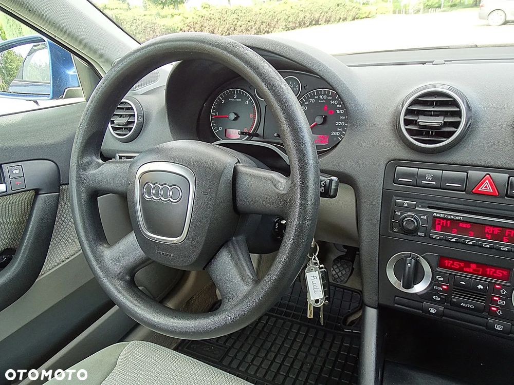 Audi A3 Sportback 1.9 TDI Ambiente - 33