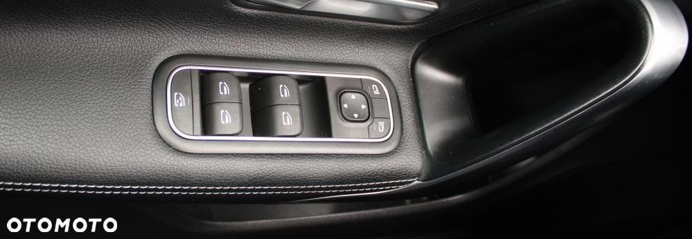Mercedes-Benz CLA - 13