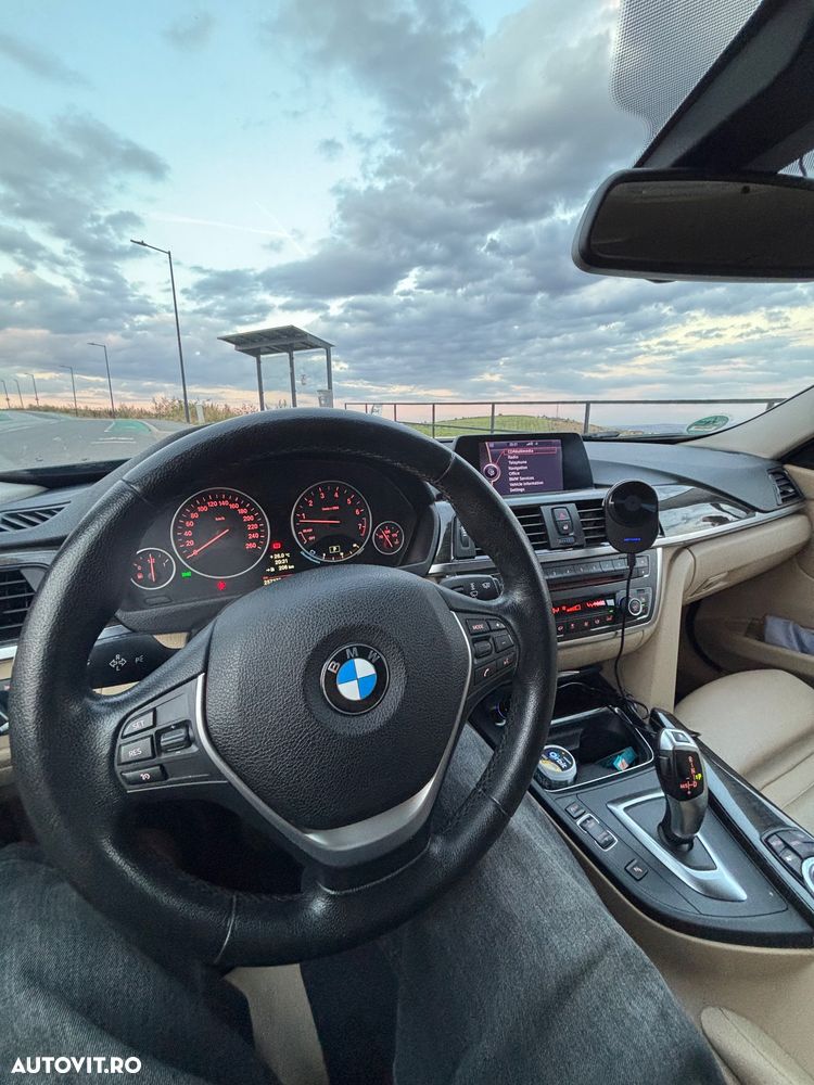 BMW Seria 3 328i Aut. Luxury Line - 9