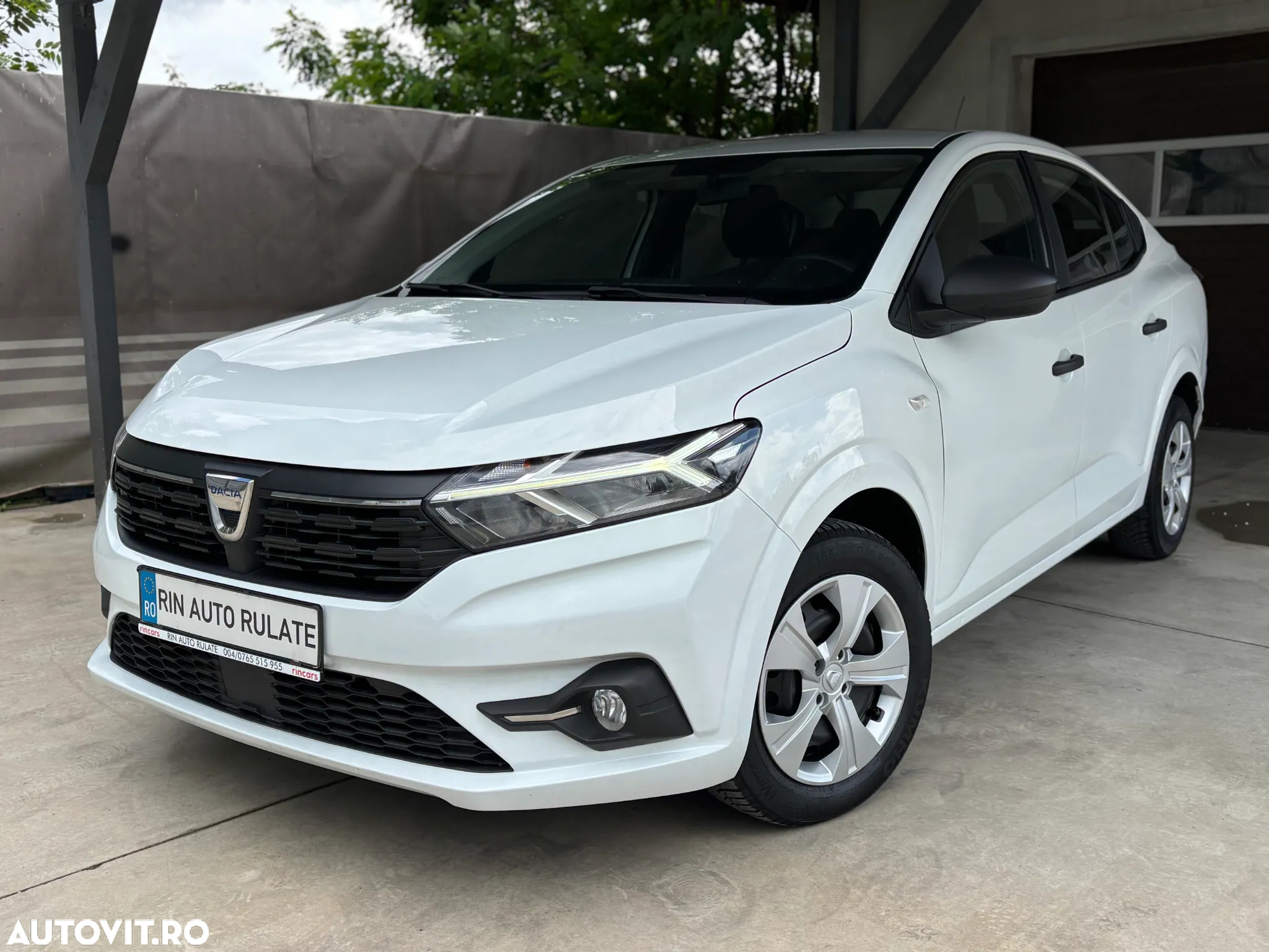Dacia Logan TCe 90 Essential - 4