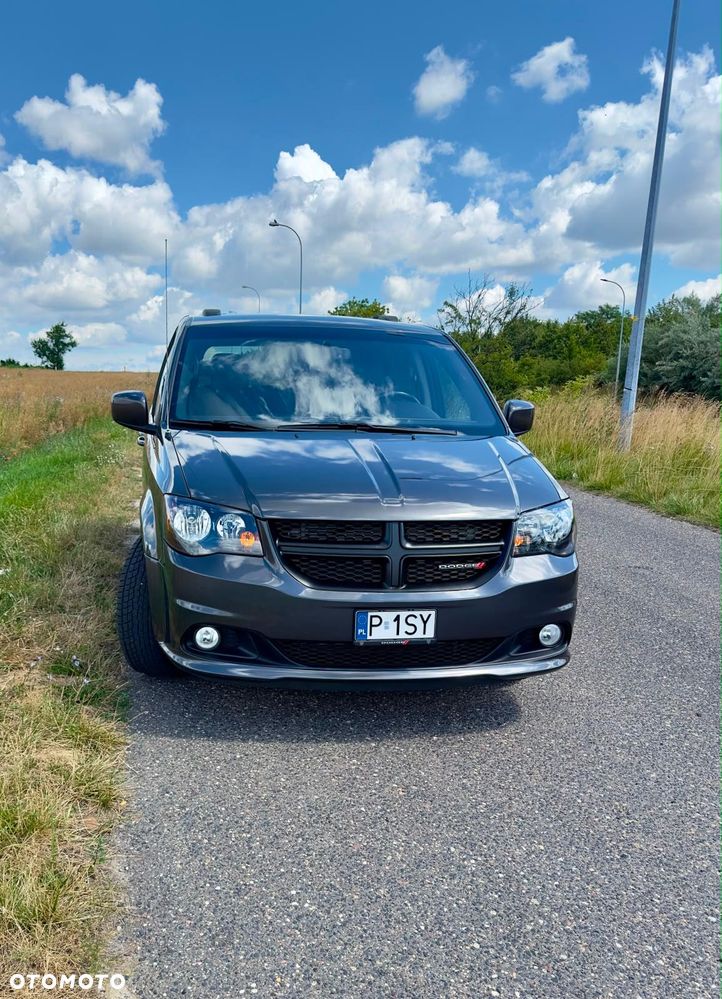 Dodge Grand Caravan 3.6 R/T - 4