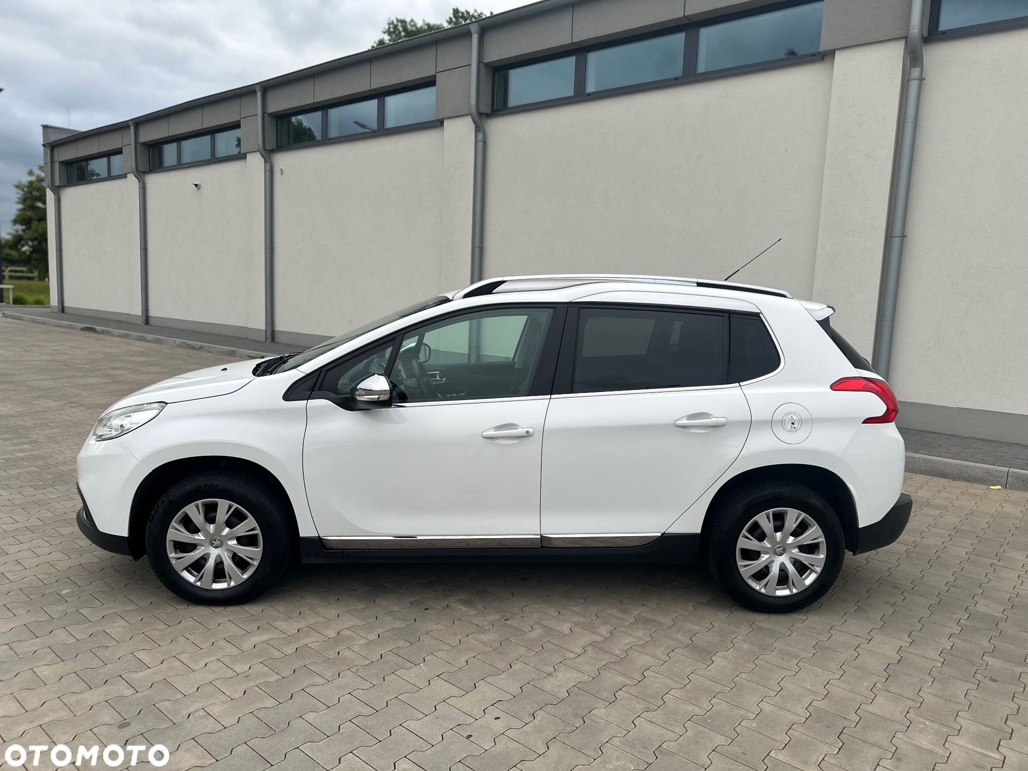 Peugeot 2008 BlueHDi FAP 120 STOP & START Allure - 8