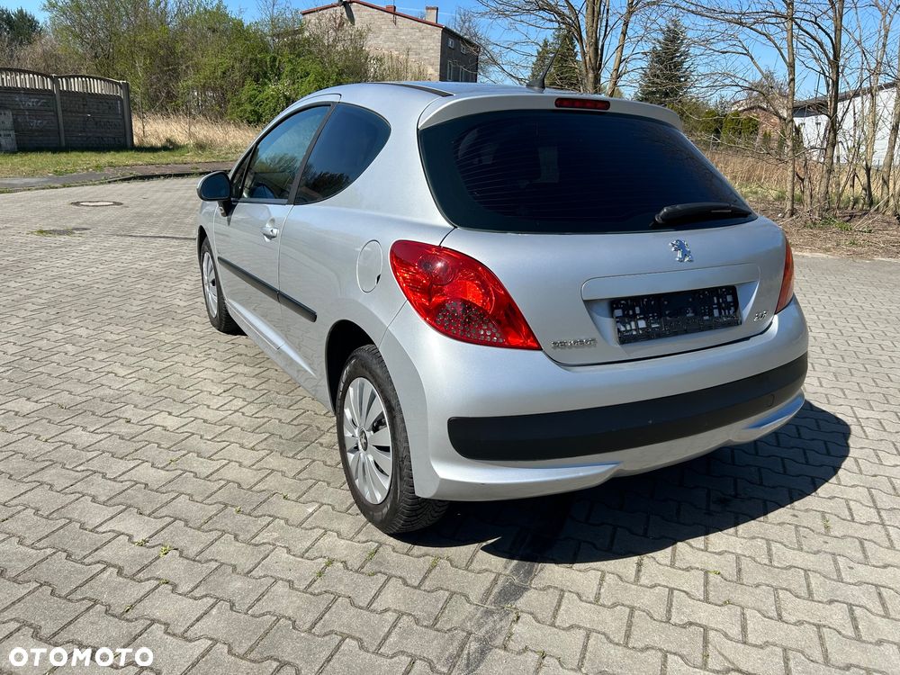 Peugeot 207 75 Filou - 7