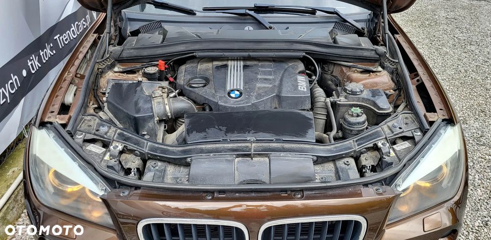 BMW X1 sDrive18d xLine - 24