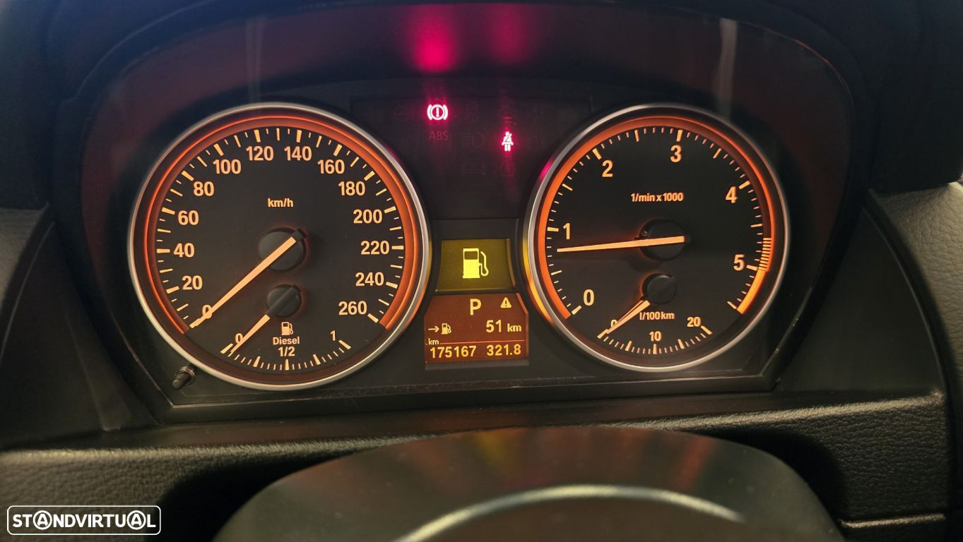 BMW X1 18 d sDrive Auto - 39