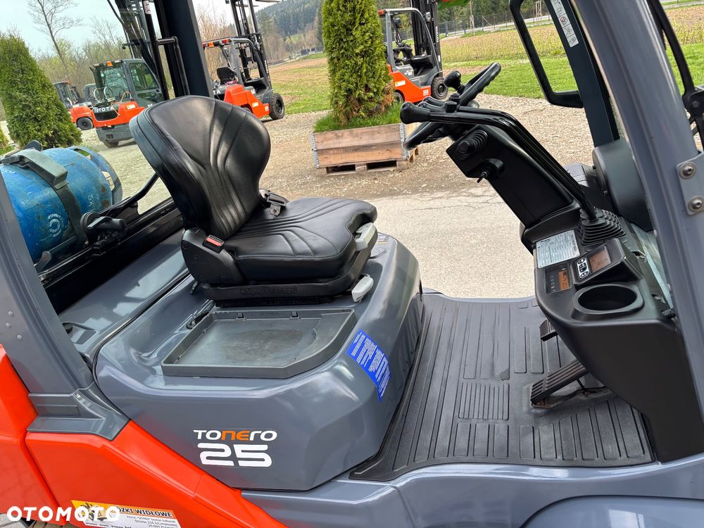 Toyota 8FGF25 GWARANCJA LPG triplex PÓŁKABINA DOSTAWA 59 450 NETTO - 9