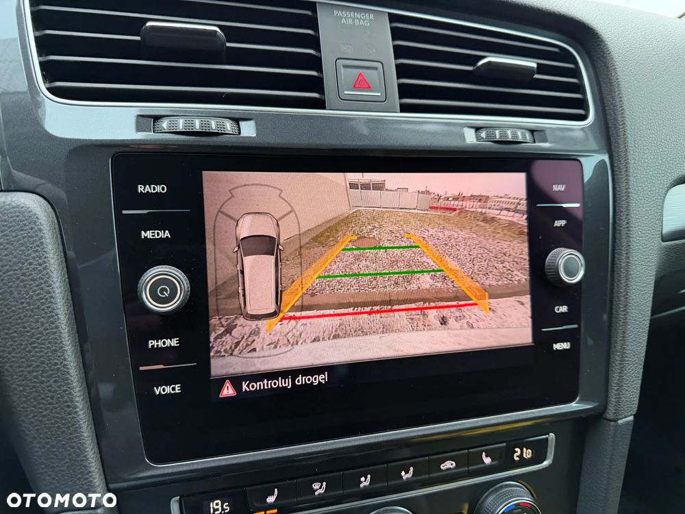 Volkswagen Golf 2.0 TDI (BlueMotion Technology) Highline - 33