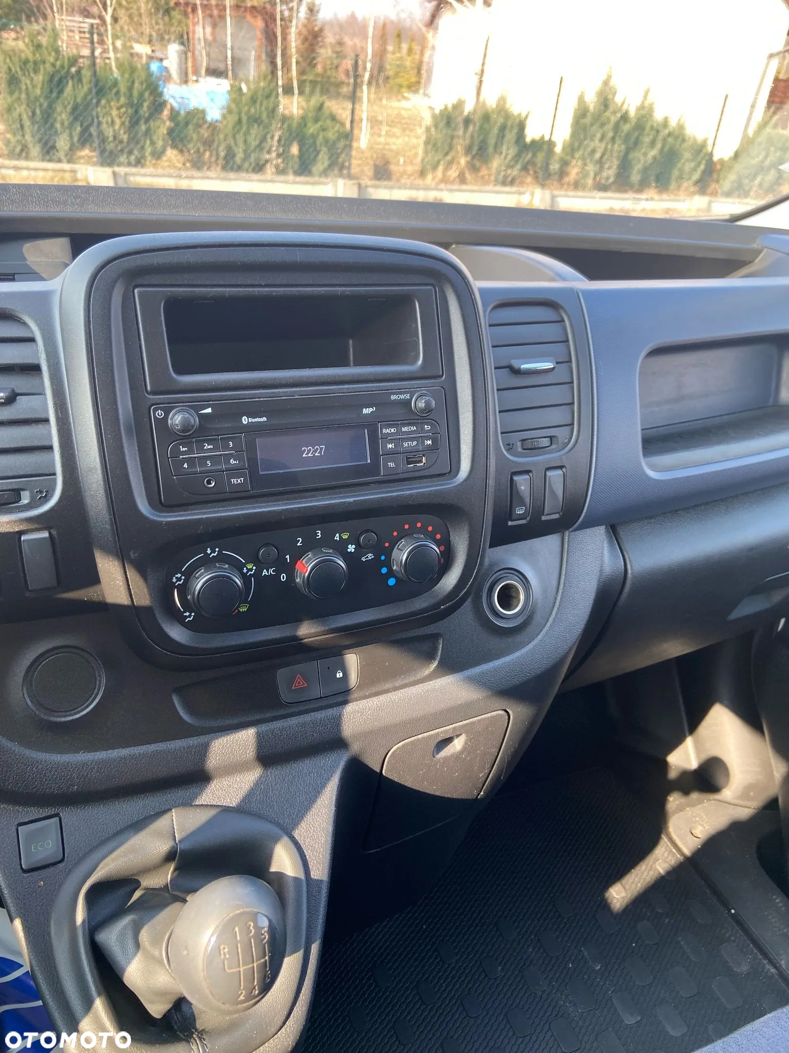 Opel Opel VIVARO / L2H1 / KLIMA / SPROWADZONY Z FRANCJI - 12