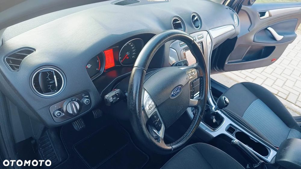 Ford Mondeo 1.6 TDCi Champions Edition - 22