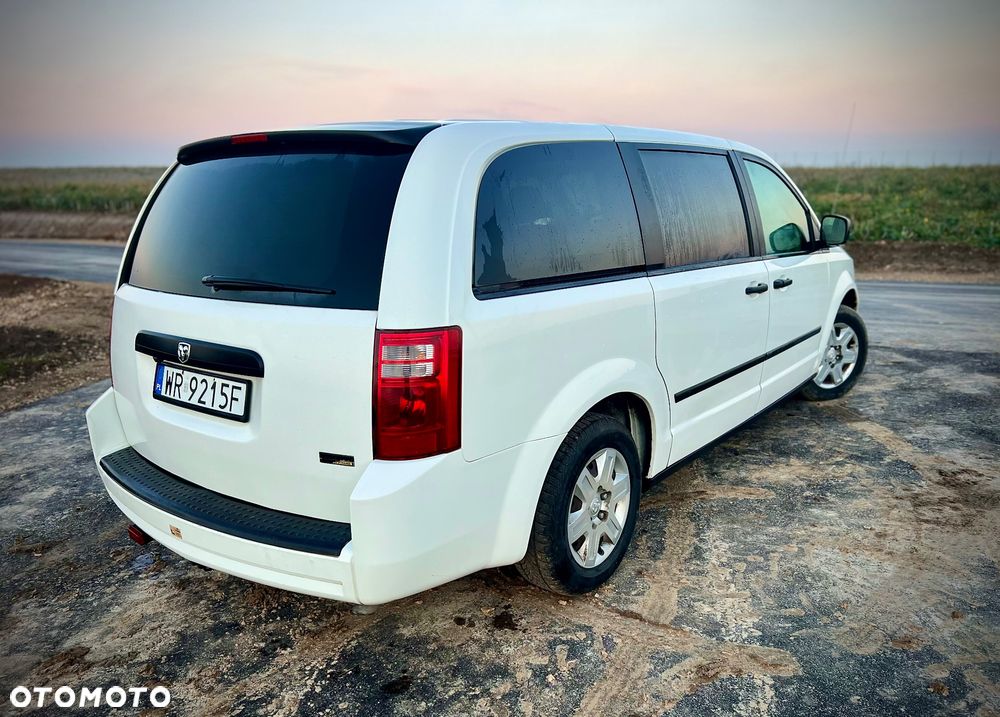 Dodge Grand Caravan - 11