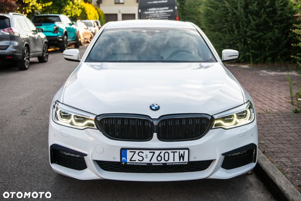 BMW Seria 5 520d xDrive Sport - 2