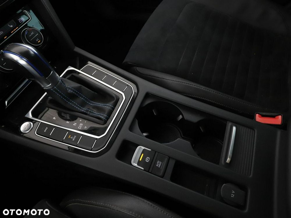 Volkswagen Passat 1.4 TSI DSG GTE - 32
