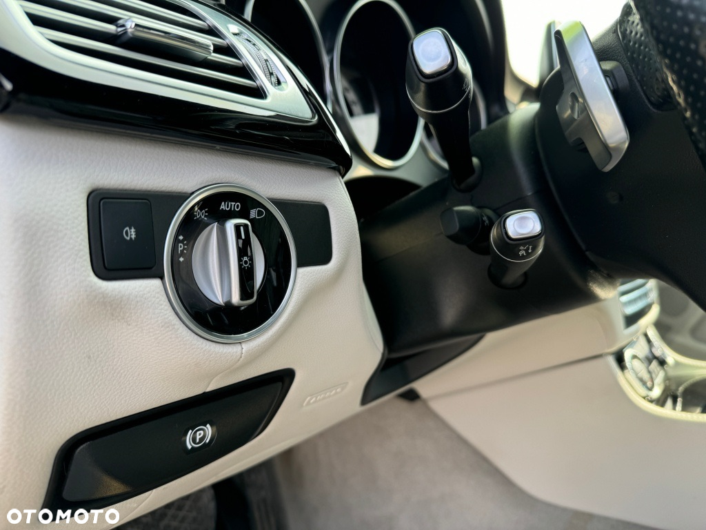 Mercedes-Benz CLS - 17