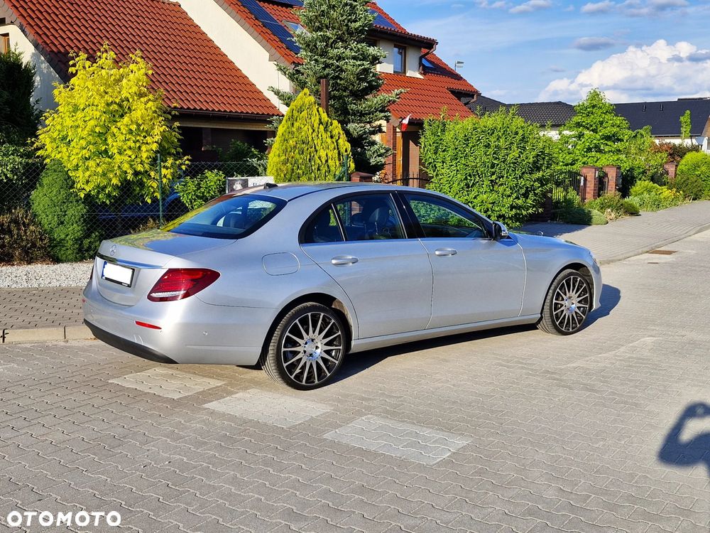 Mercedes-Benz Klasa E 220 d 9G-TRONIC - 6