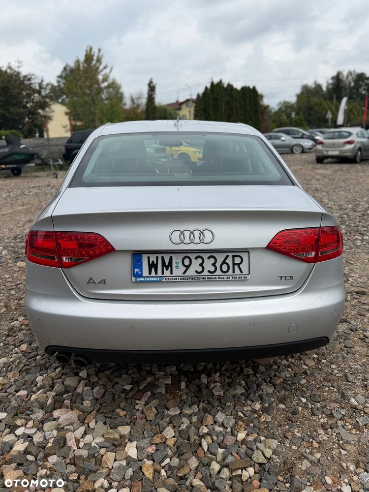 Audi A4 Limousine - 7