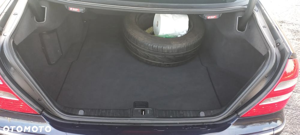 Mercedes-Benz Klasa E 220 CDI Automatik Avantgarde - 14