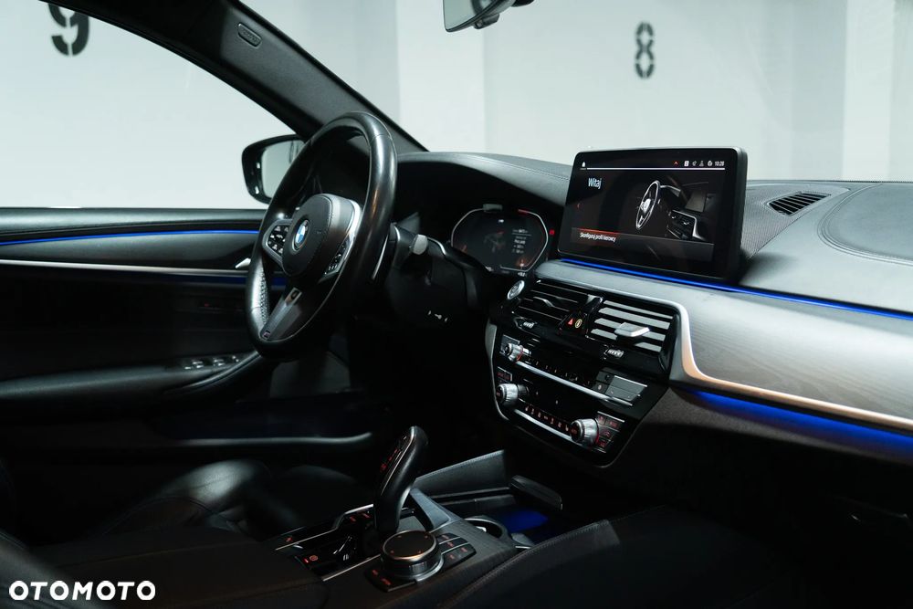 BMW Seria 5 530d xDrive M Sport Edition - 30