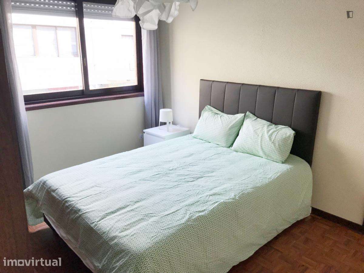 Apartamento com 4 quartos - localizado em Cedofeita Porto - Grande imagem: 2/28