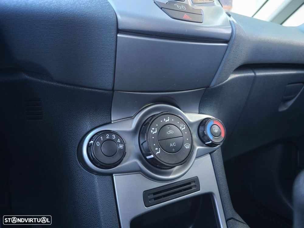 Ford Fiesta 1.25 Trend - 18
