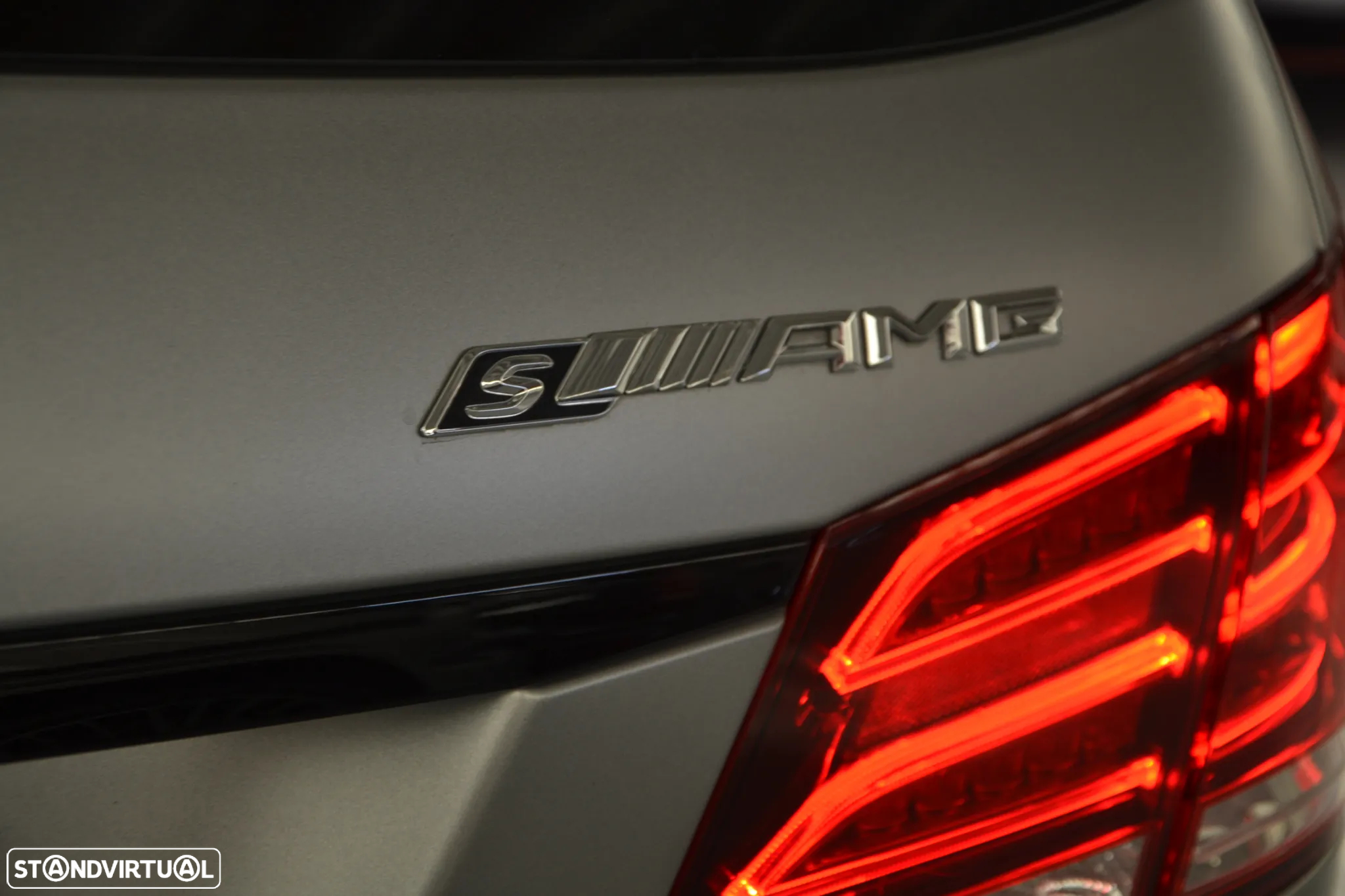 Mercedes-Benz E 63 AMG S 4-Matic - 19