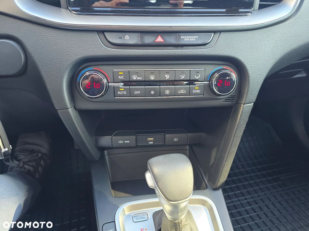 Kia Ceed 1.6 CRDi SCR L Business Line DCT - 25