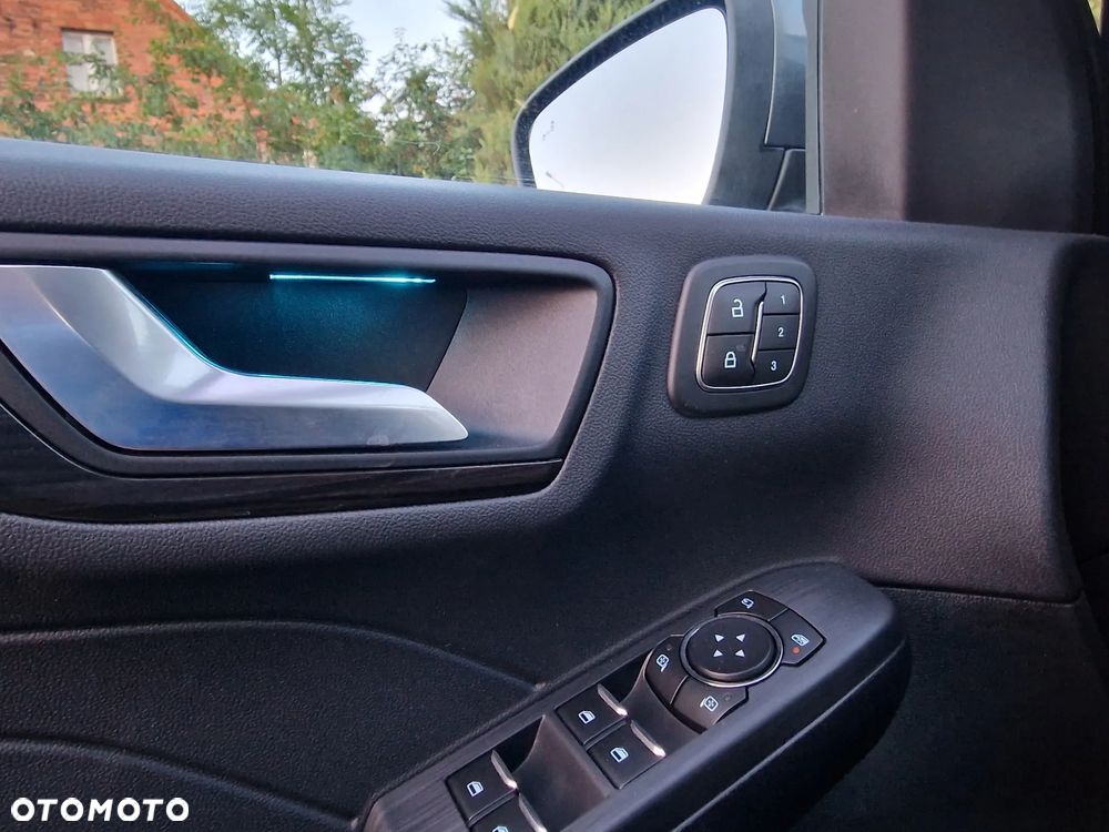 Ford Kuga ver-2-5-duratec-phev-vignale - 10