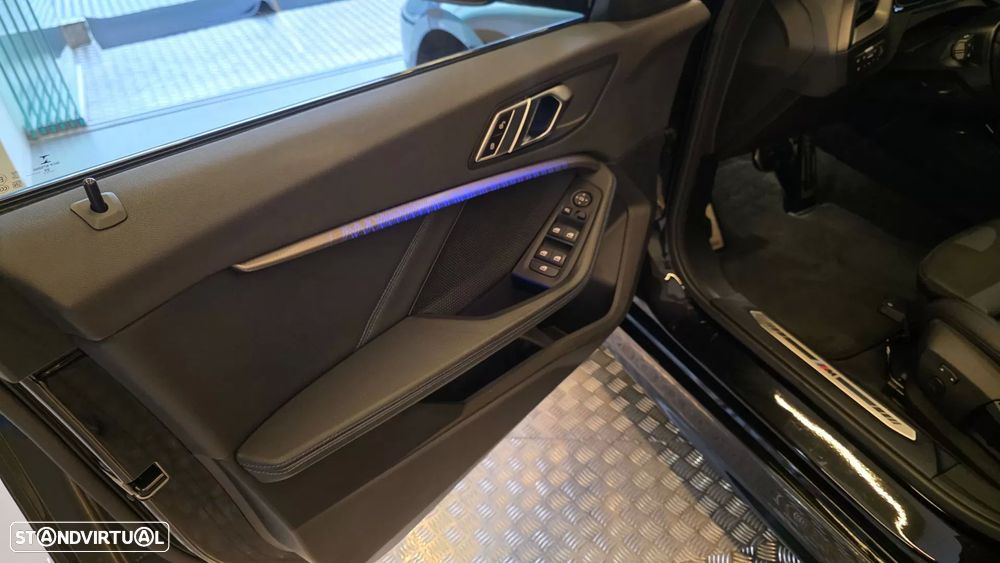 BMW 116 d Pack Desportivo M Auto - 34