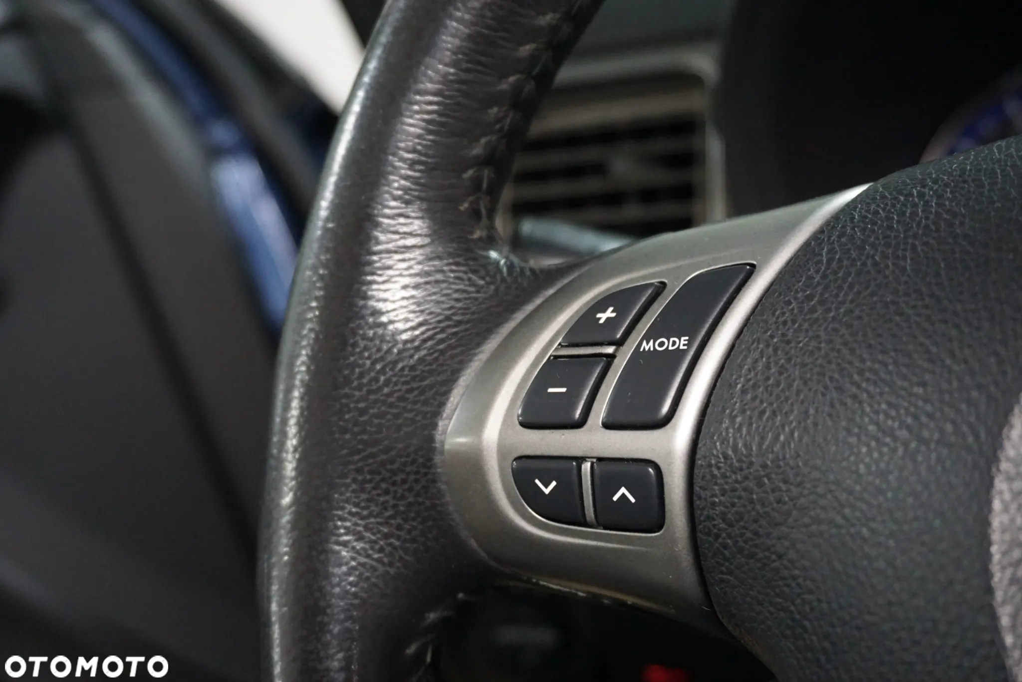 Subaru Forester 2.0 D Exclusive - 36