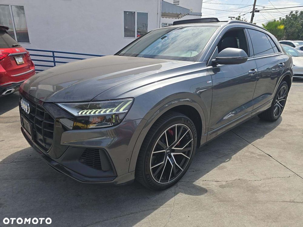 Audi Q8 55 TFSI quattro tiptronic - 1