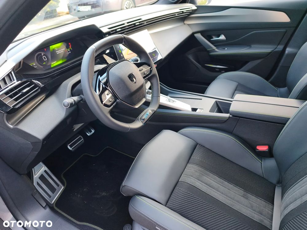 Peugeot 308 1.5 BlueHDi GT Exclusive S&S EAT8 - 16