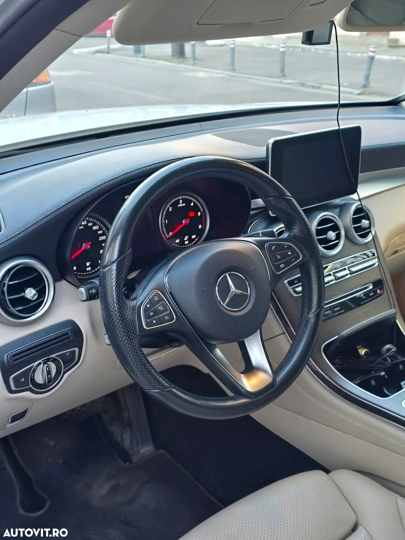 Mercedes-Benz GLC 220 d 4MATIC - 9