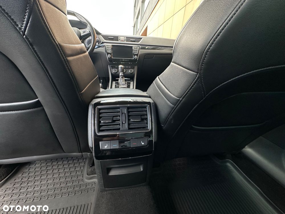 Skoda Superb 1.8 TSI L&K DSG - 12
