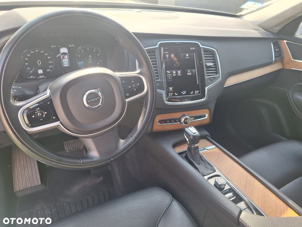 Volvo XC 90 - 12