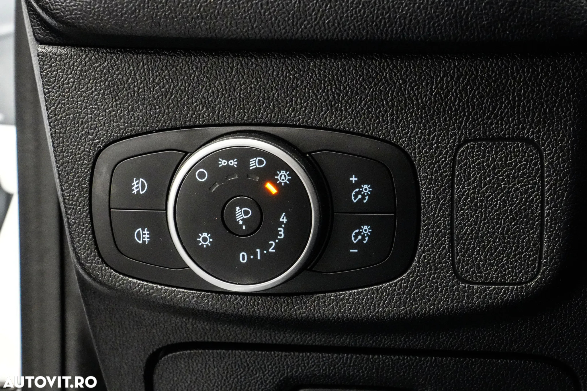 Ford Focus 1.5 EcoBlue Titanium Business - 25
