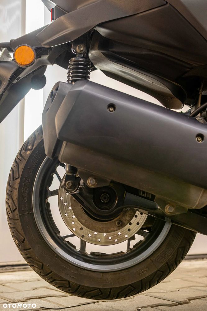 Yamaha X-max - 24