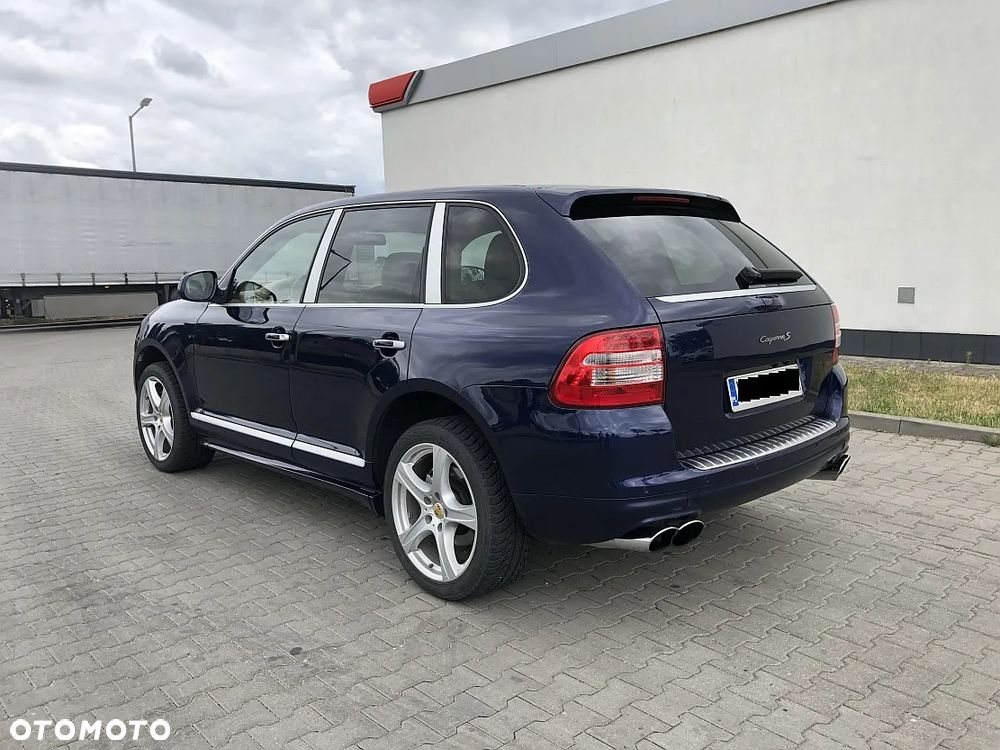 Porsche Cayenne - 6