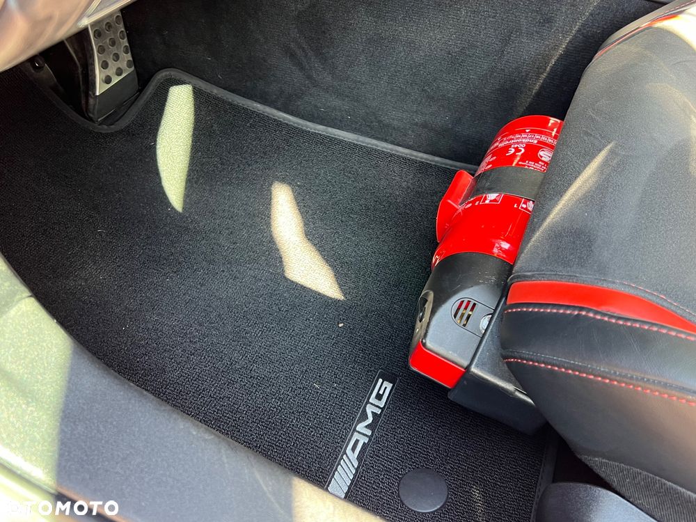 Mercedes-Benz AMG GT - 24