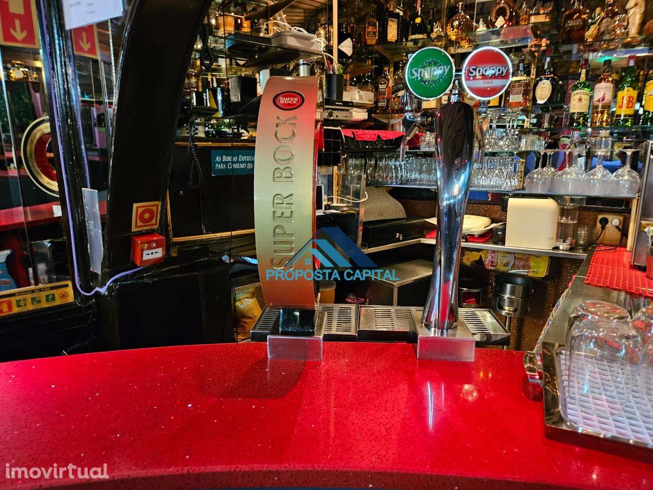 Bar em pleno funcionamento - Grande imagem: 2/8