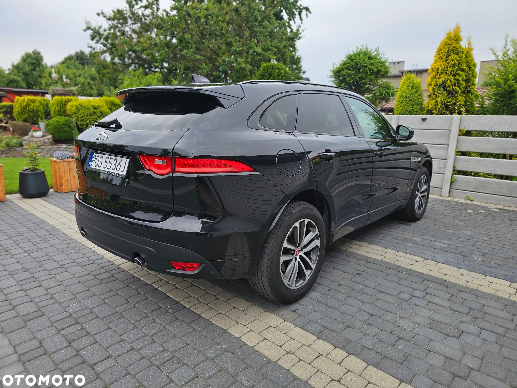 Jaguar F-Pace 2.0 i4D AWD R-Sport - 6