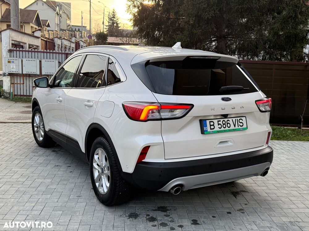 Ford Kuga 1.6 EcoBoost 2x4 Titanium - 2