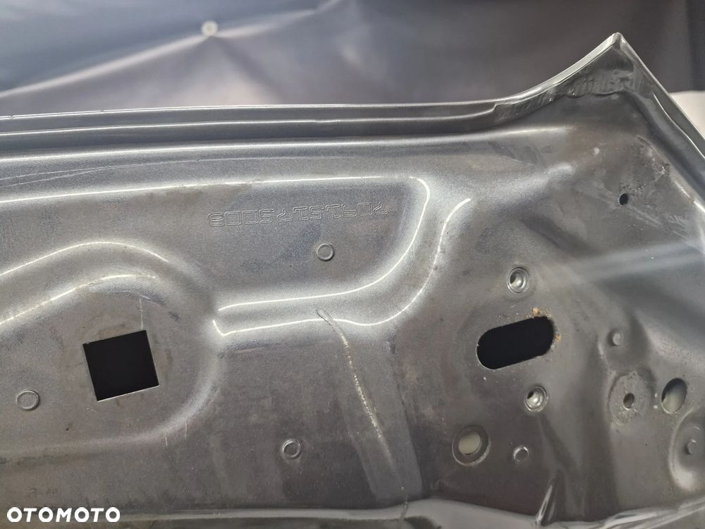 MERCEDES E-KLASSA W213 16- MASKA , NR 213204110001010 / A2138870203 , NR AUKCJI NM2 - 28